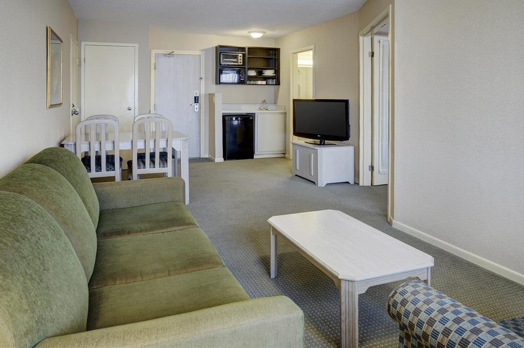 Embassy Suites By Hilton Montreal Airport Pointe-Claire Cameră foto