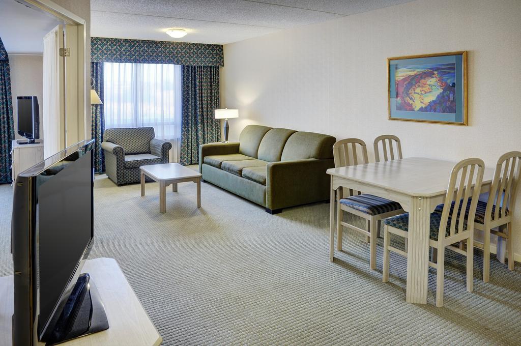 Embassy Suites By Hilton Montreal Airport Pointe-Claire Cameră foto