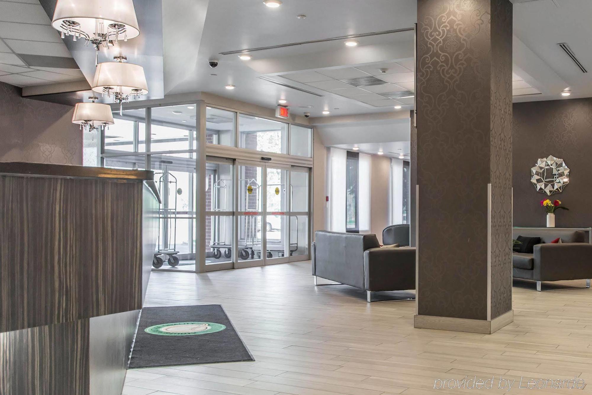 Embassy Suites By Hilton Montreal Airport Pointe-Claire Exterior foto
