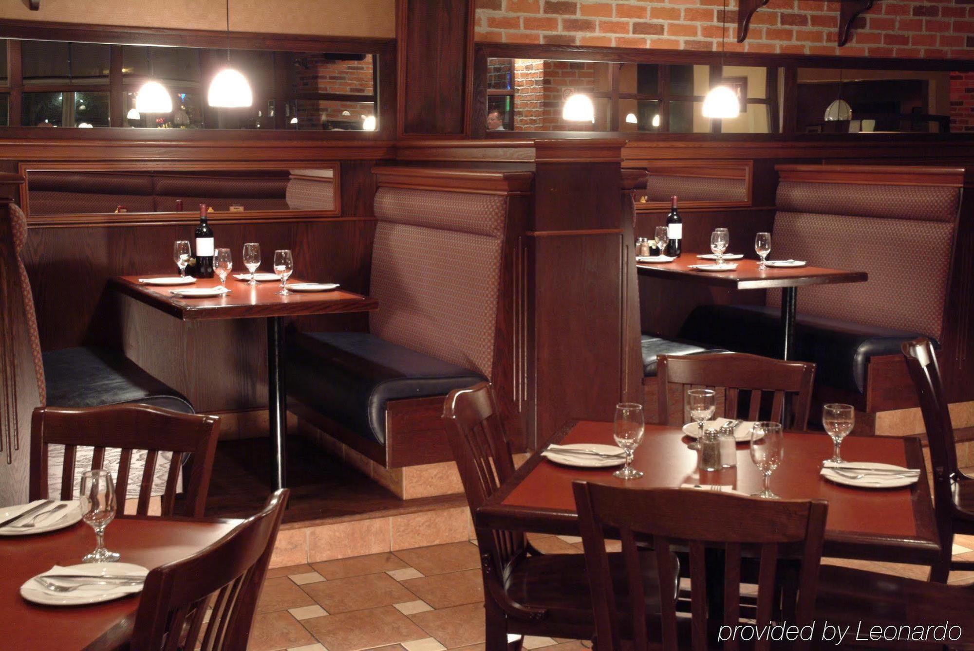 Embassy Suites By Hilton Montreal Airport Pointe-Claire Restaurant foto