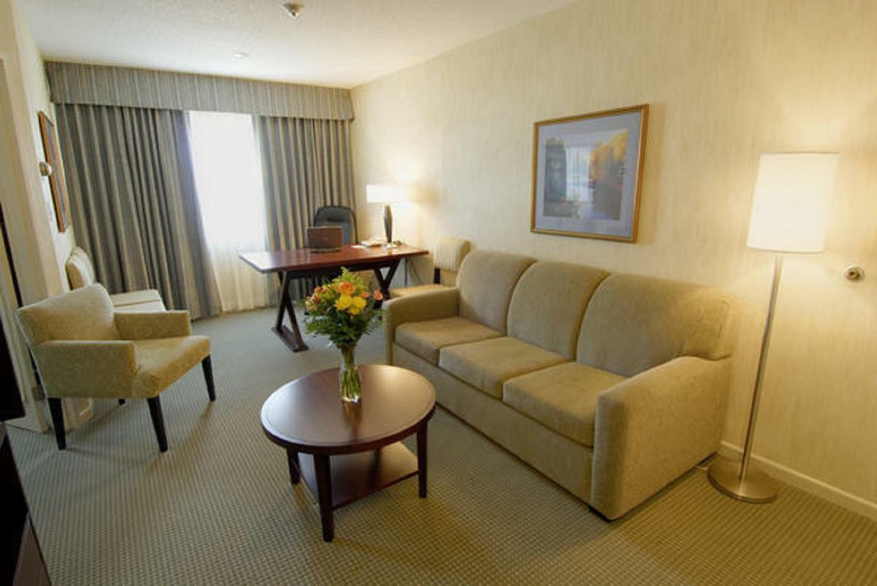 Embassy Suites By Hilton Montreal Airport Pointe-Claire Cameră foto